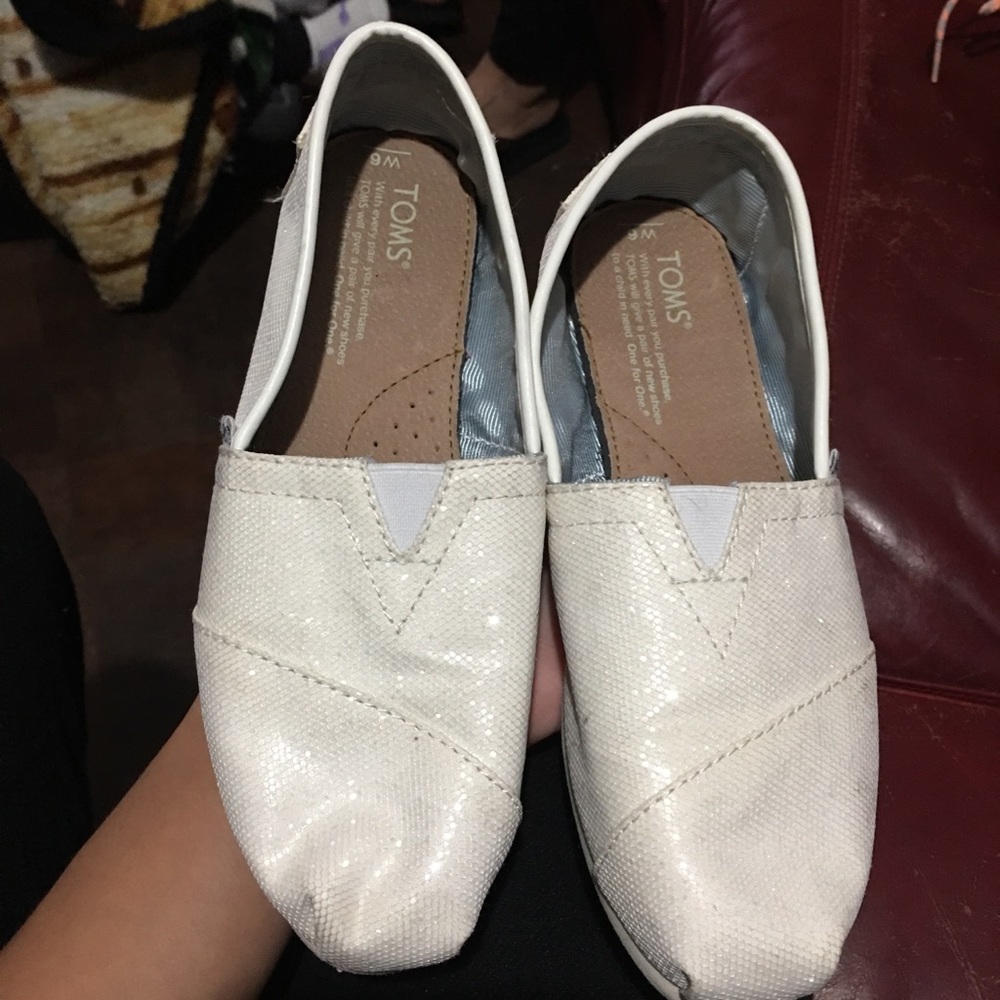 Toms